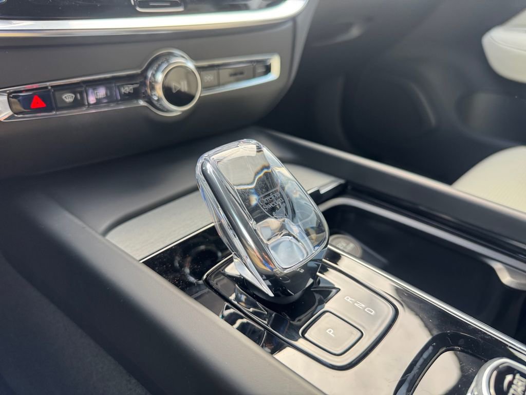 New 2026 Volvo V60 B5 Cross Country Ultra w/ Protection Package Premier image 14