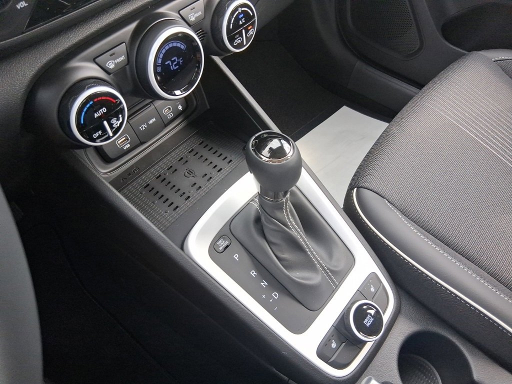 New 2025 Hyundai Venue Limited image 25