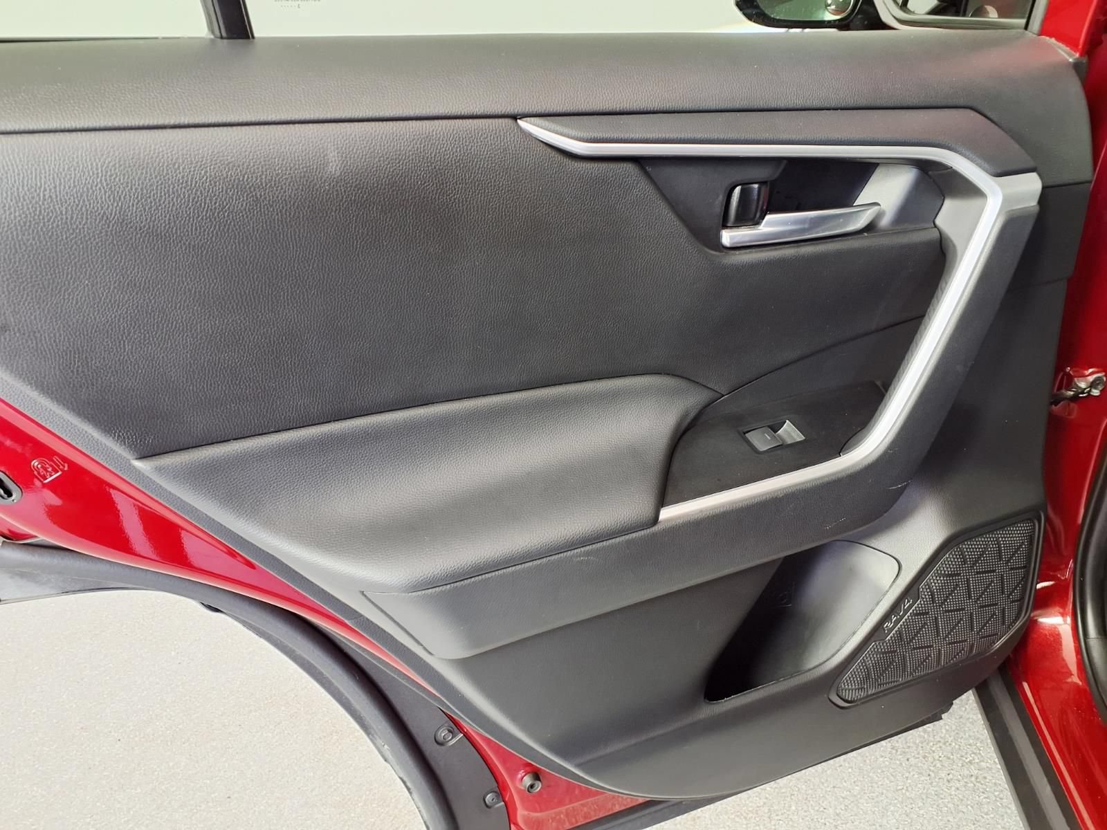 Used 2023 Toyota RAV4 XLE Premium FWD image 10
