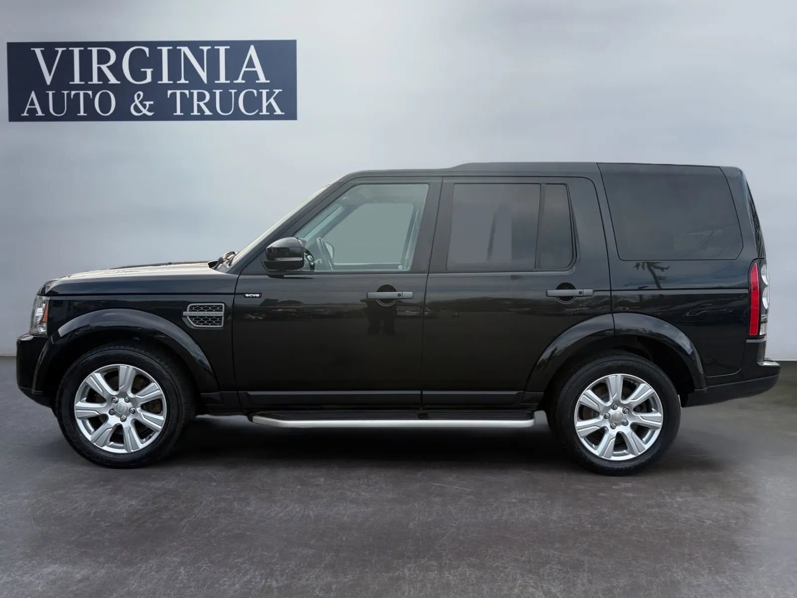 Used 2015 Land Rover LR4 HSE AWD/4WD image 2