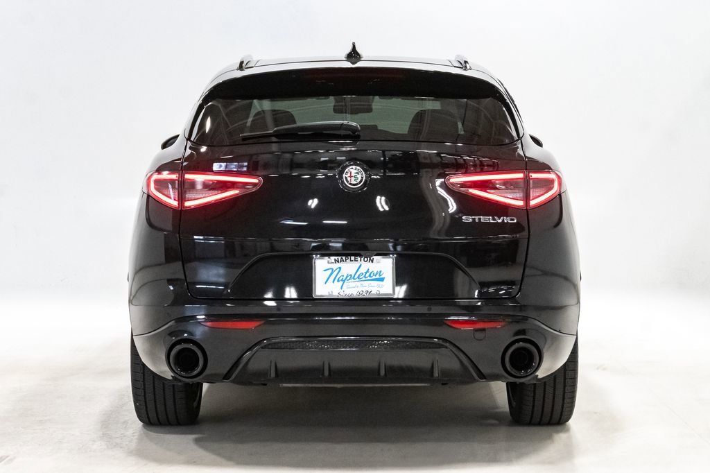 Used 2024 Alfa Romeo Stelvio Veloce image 30