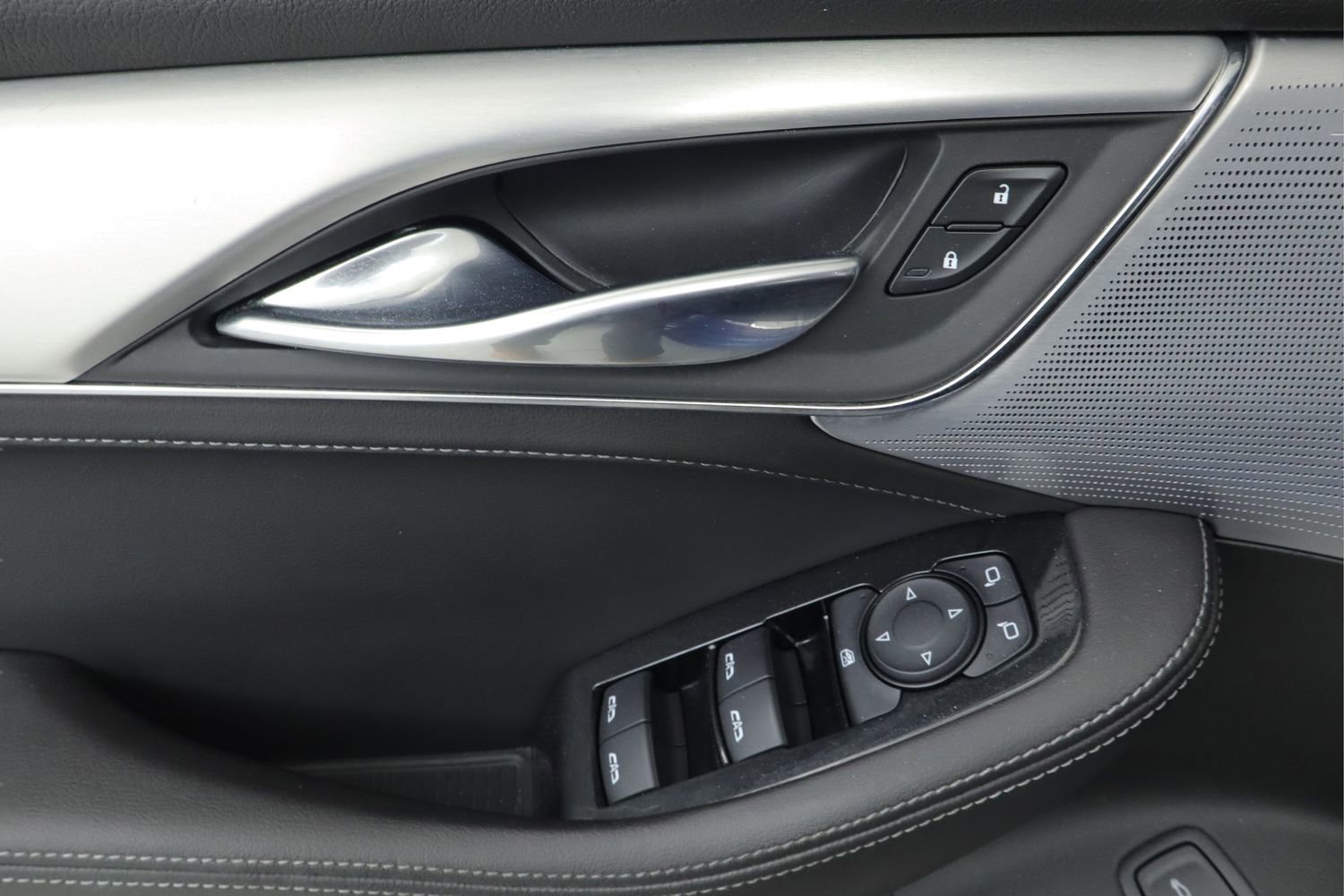 Used 2023 Cadillac CT5 Luxury w/ Sun And Sound Package image 27