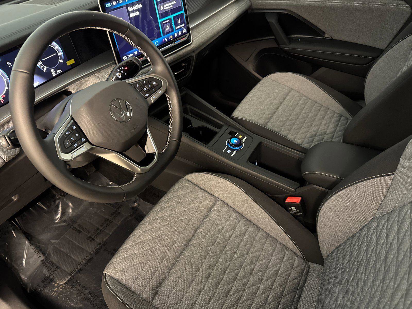New 2026 Volkswagen Tiguan S FWD image 9