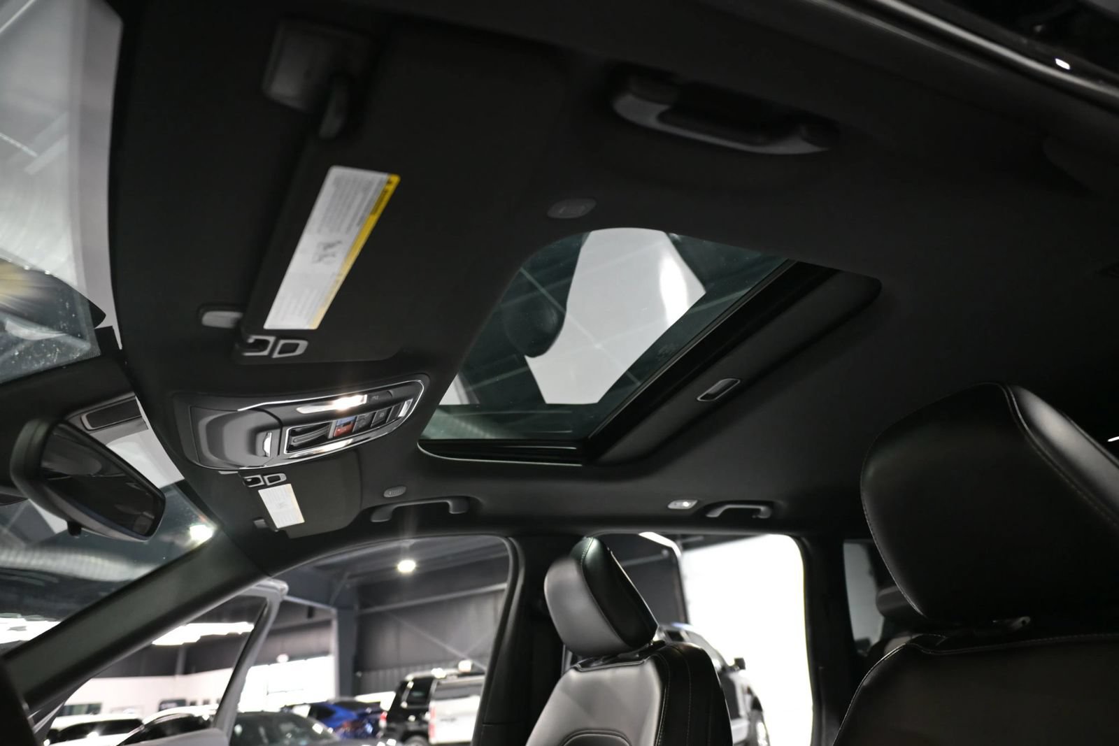 Used 2023 Jeep Grand Cherokee Altitude AWD/4WD image 20