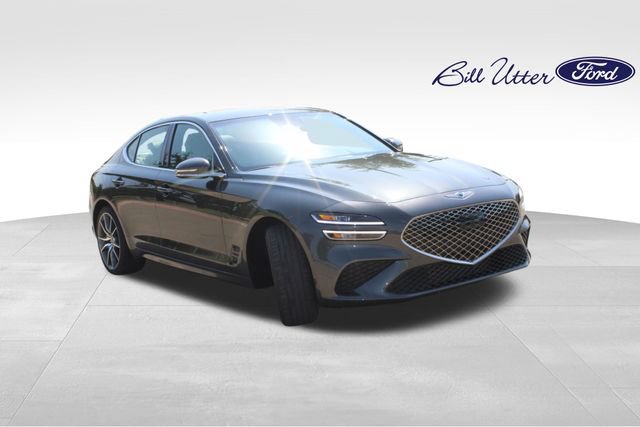 Used 2023 Genesis G70 2.0T RWD image 3