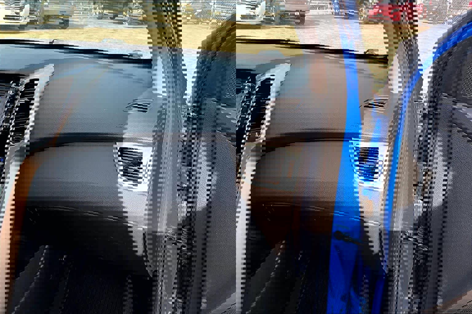 Used 2017 Hyundai Elantra GT image 16