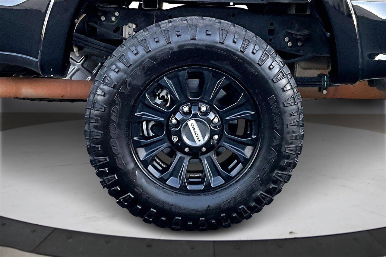 Used 2022 Ford F250 Lariat w/ Tremor Off-Road Package image 35