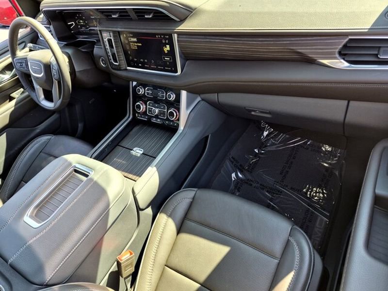 Used 2024 GMC Yukon Denali image 23
