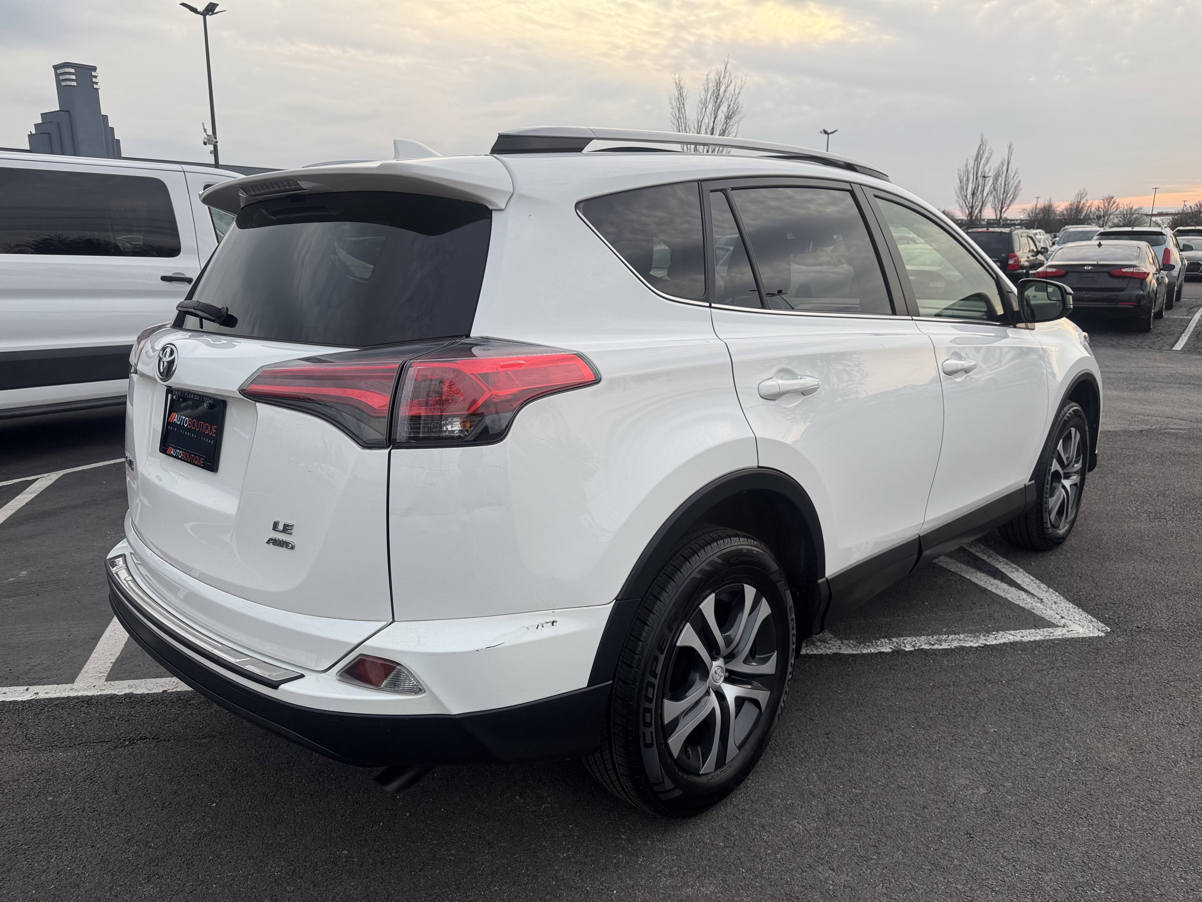 Used 2017 Toyota RAV4 LE w/ Carpet Mat Package image 31
