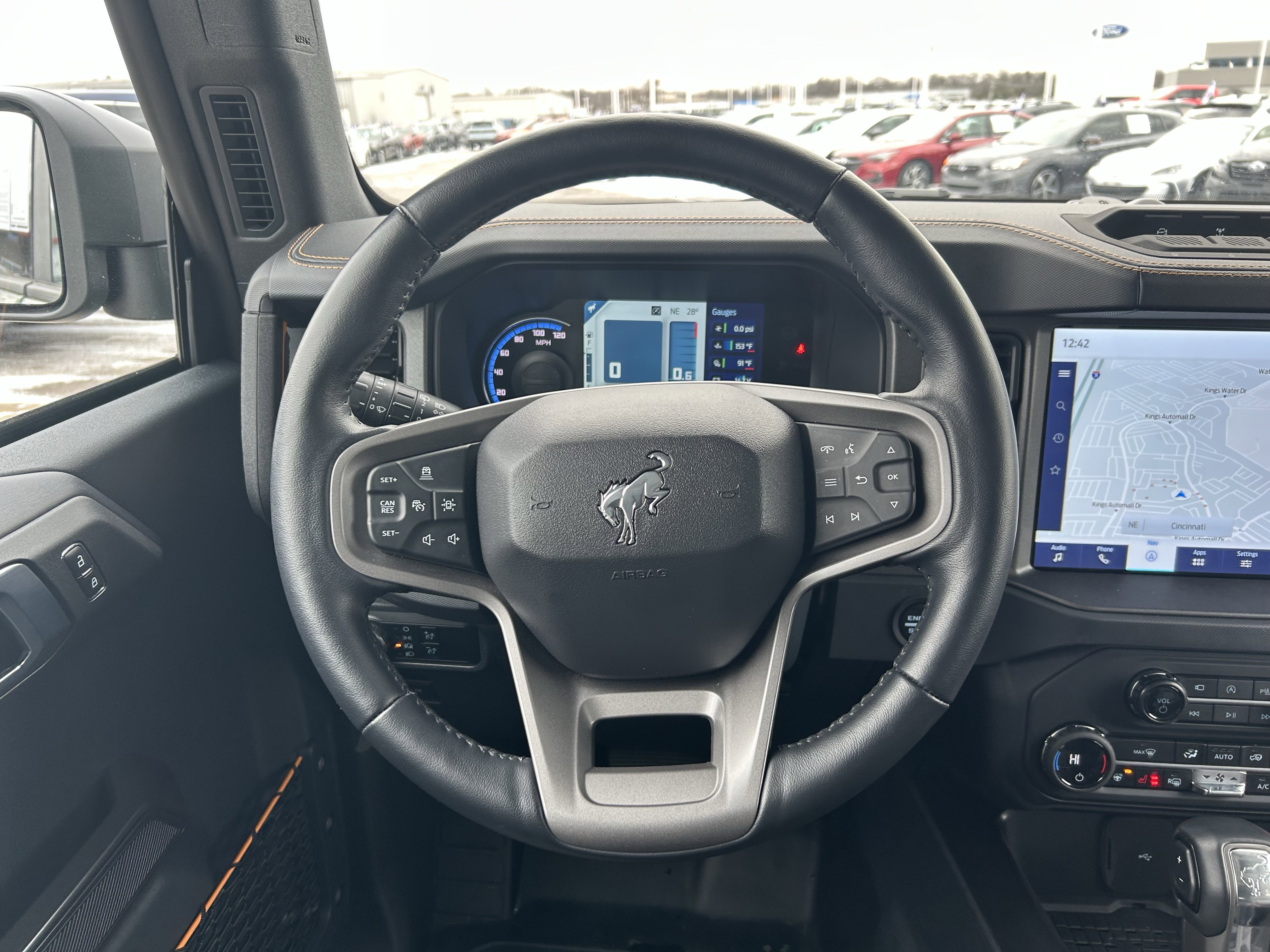 Used 2024 Ford Bronco Badlands image 10