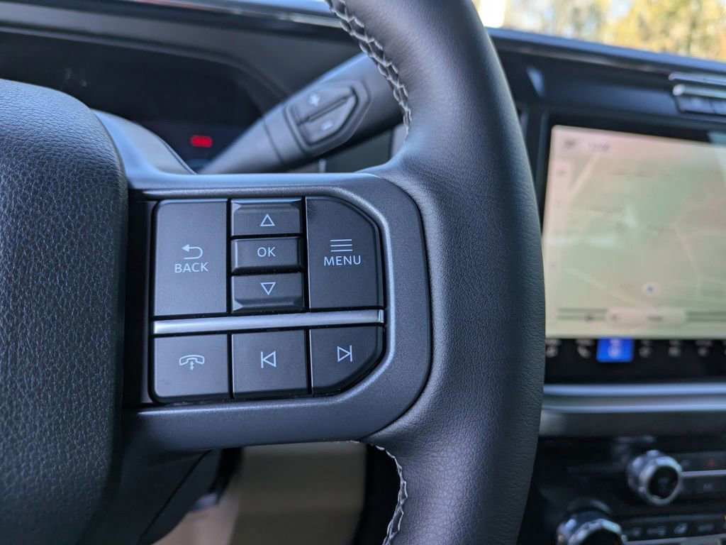 New 2026 Ford F250 Lariat w/ Black Appearance Package image 31