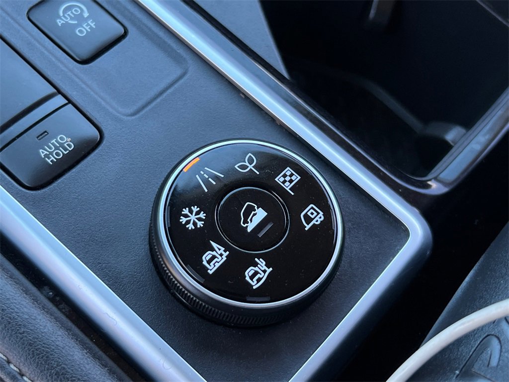 Used 2024 Nissan Pathfinder SV image 26