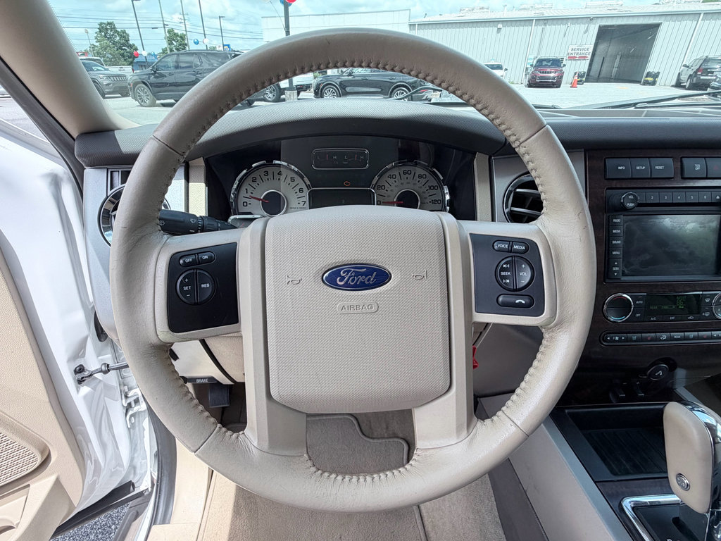 Used 2014 Ford Expedition XLT w/ Equipment Group 202A RWD image 14