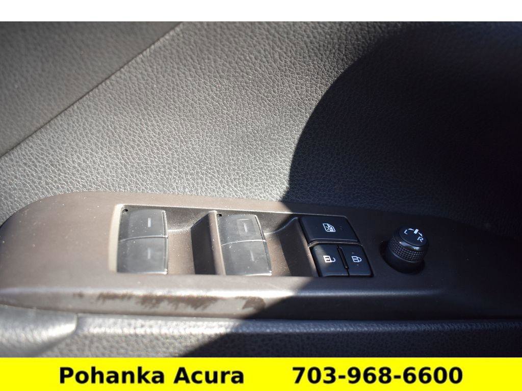 Used 2024 Toyota Camry SE FWD image 23