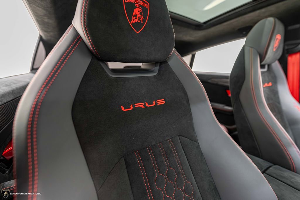 Used 2023 Lamborghini Urus Performante image 28