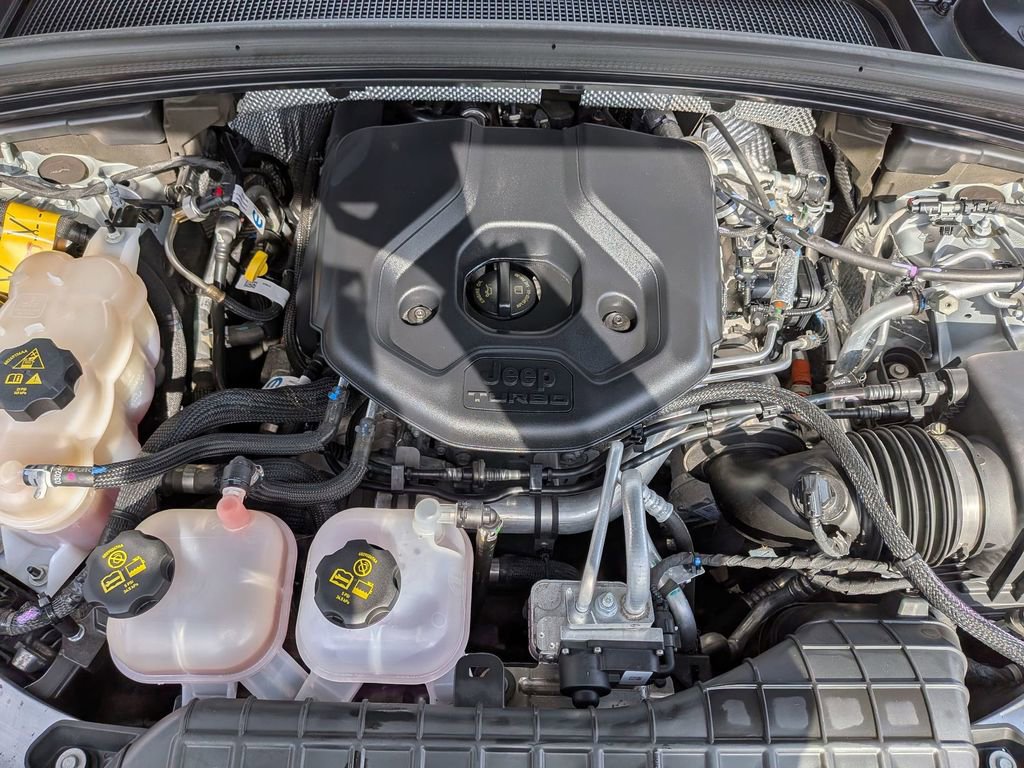 Used 2022 Jeep Grand Cherokee Limited 4xe image 32