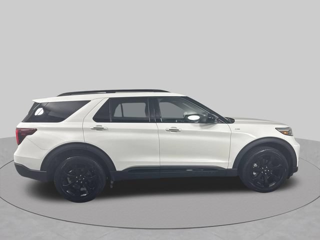 Used 2023 Ford Explorer ST-Line AWD/4WD image 38
