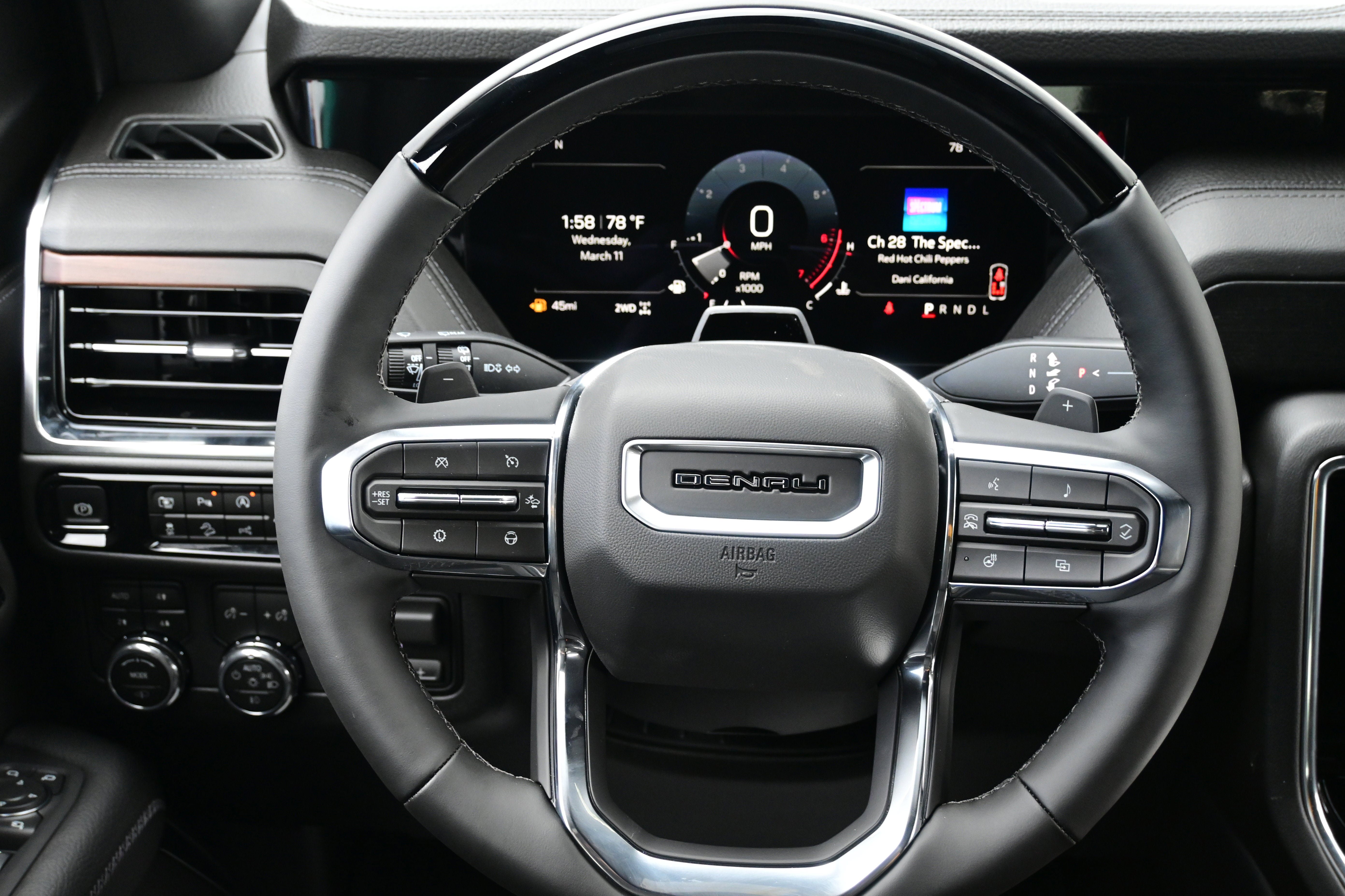 New 2026 GMC Yukon XL Denali w/ Denali Reserve Package image 21