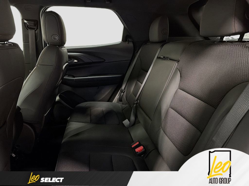 Used 2023 Chevrolet TrailBlazer RS w/ Convenience Package AWD/4WD image 23