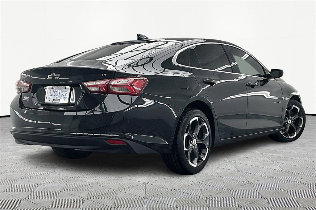 Used 2022 Chevrolet Malibu LT image 2