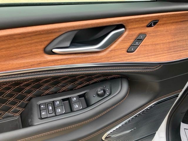 New 2026 Jeep Grand Cherokee Summit AWD/4WD image 10