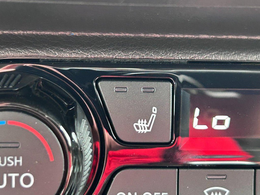 Used 2026 Nissan Kicks SV w/ Cold Weather Package FWD image 16