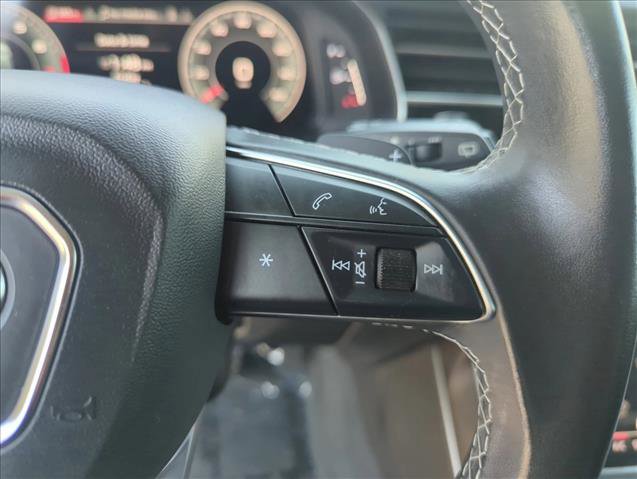 Used 2022 Audi Q8 Premium image 11