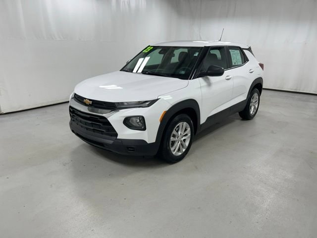 Used 2023 Chevrolet TrailBlazer LS FWD image 2