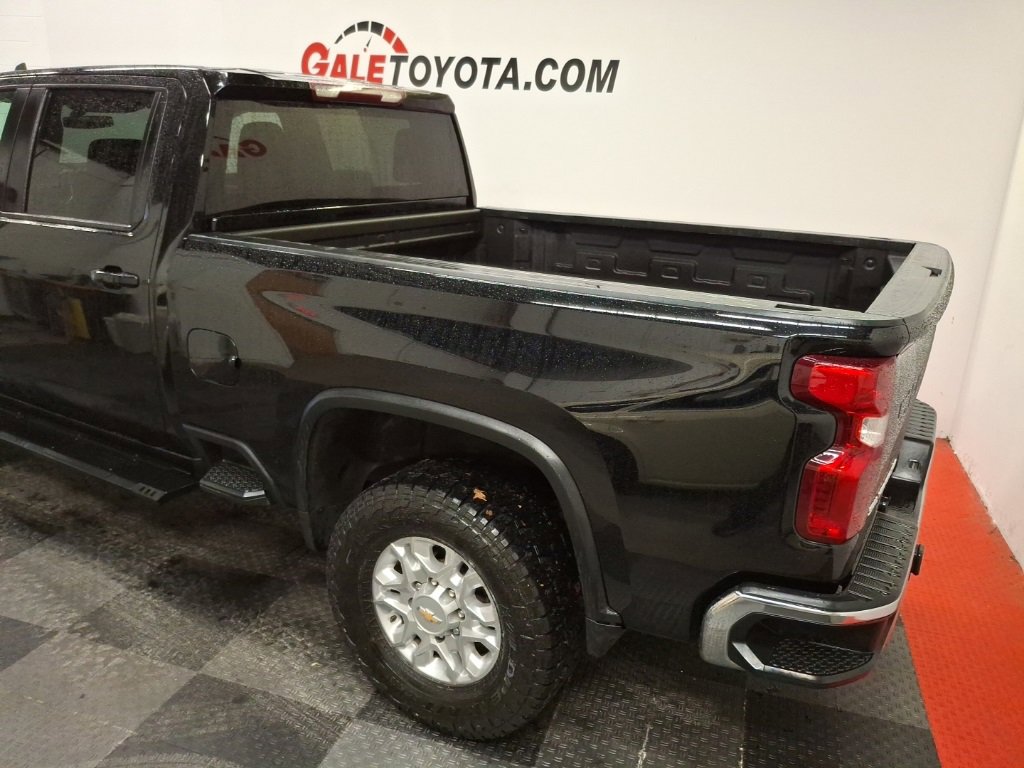 Used 2021 Chevrolet Silverado 2500 LT w/ Convenience Package image 5