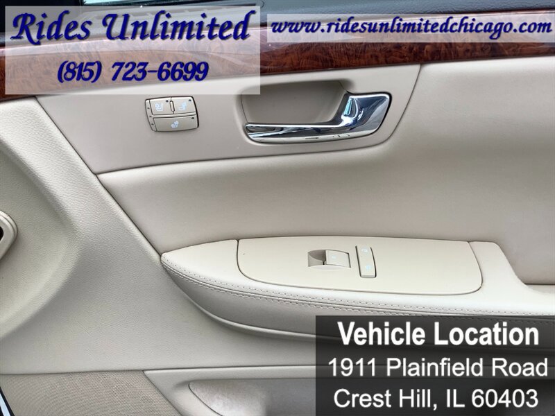Used 2007 Cadillac DTS Luxury I w/ Trunk Convenience Package FWD image 27