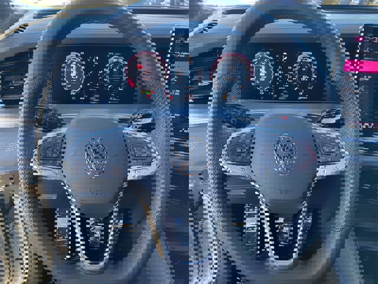 New 2026 Volkswagen Tiguan SE R-Line image 19