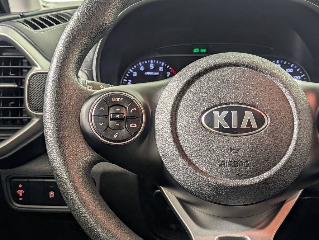 Used 2021 Kia Soul LX image 15