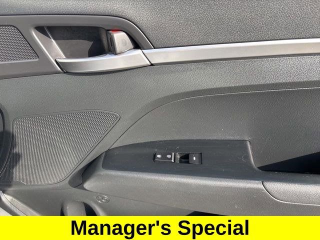 Used 2019 Hyundai Elantra SE w/ Cargo Package image 38