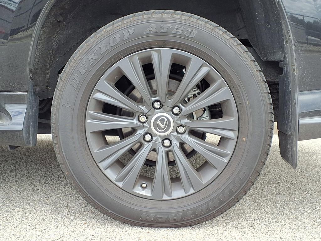 Used 2023 Lexus GX 460 Premium w/ Accessory Package AWD/4WD image 6