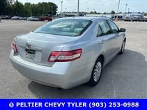 Used 2010 Toyota Camry FWD image 9