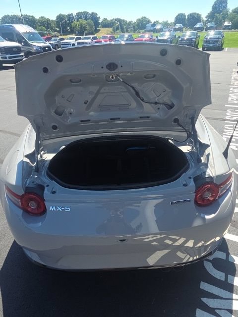 New 2026 MAZDA MX-5 Miata RF Club RWD image 7