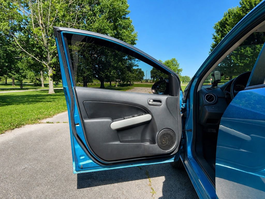 Used 2011 MAZDA MAZDA2 Sport FWD image 19