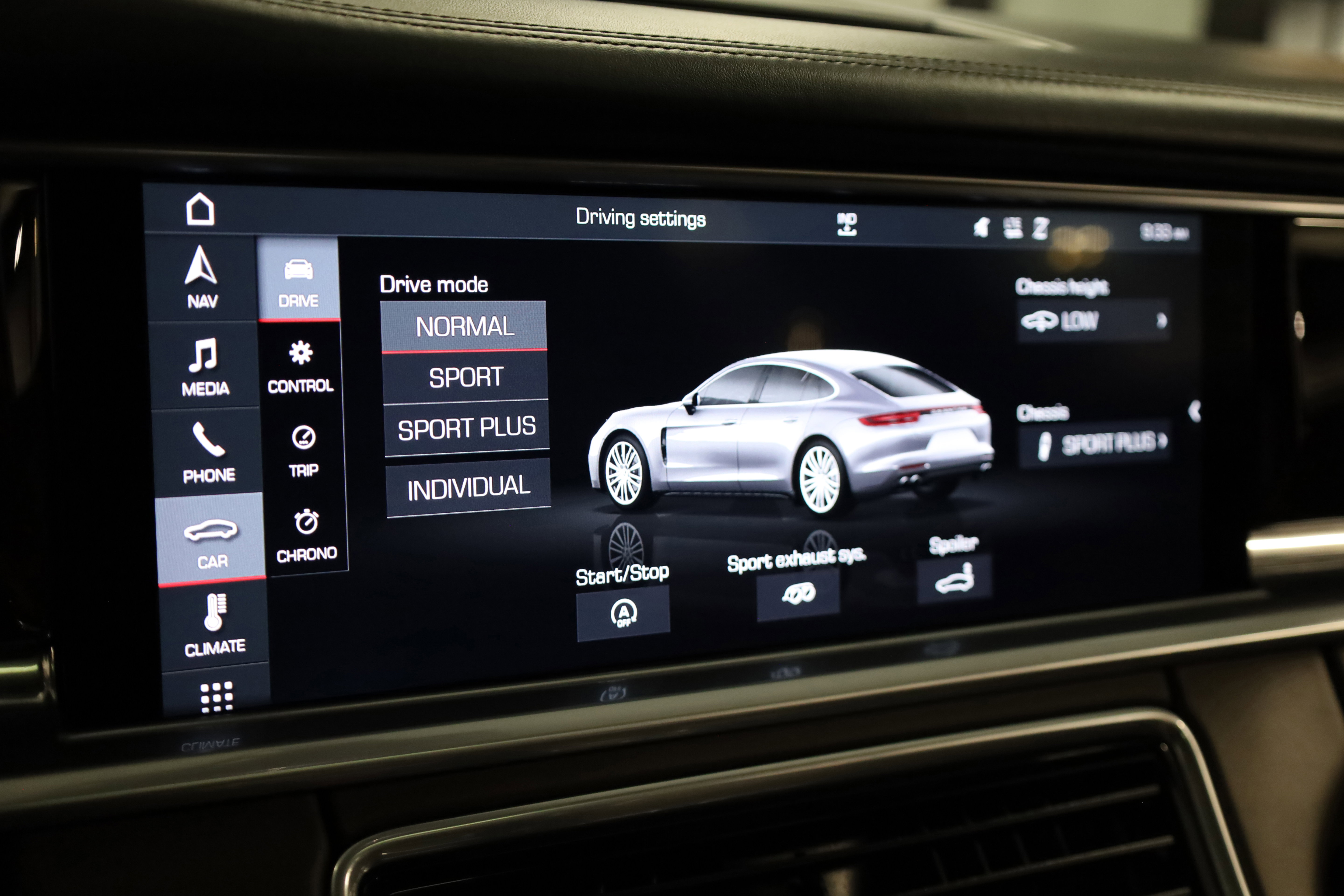 Used 2018 Porsche Panamera 4S image 29