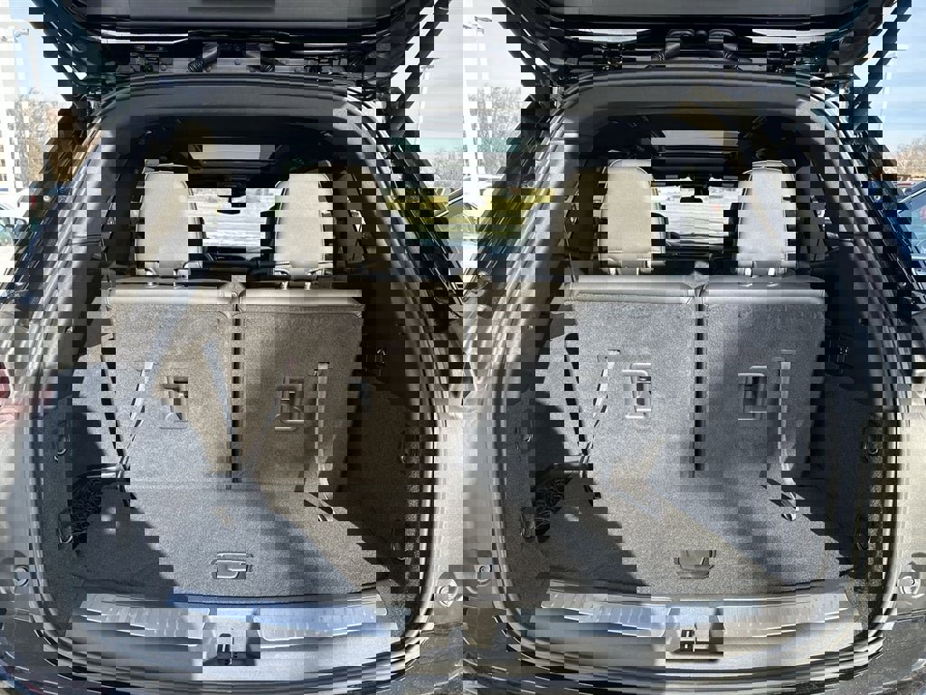 Certified 2024 Cadillac XT6 Luxury image 24