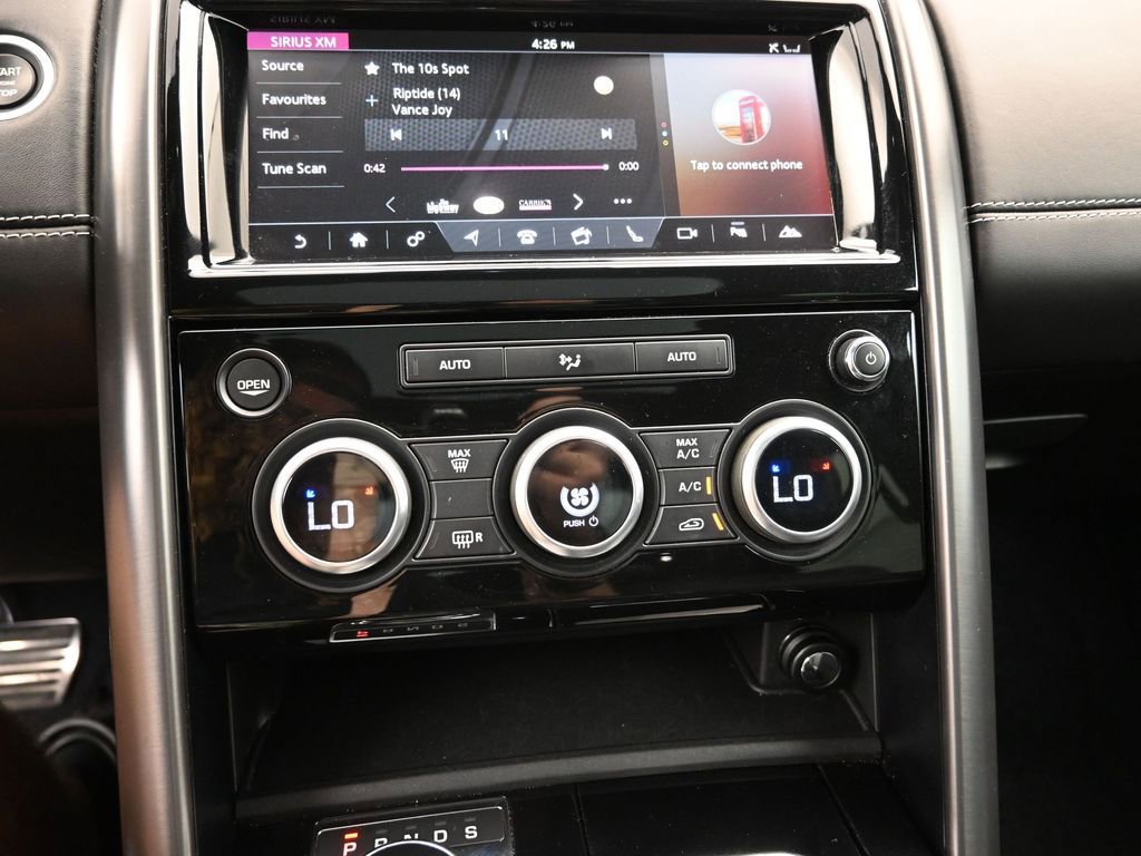 Used 2018 Land Rover Discovery HSE image 17