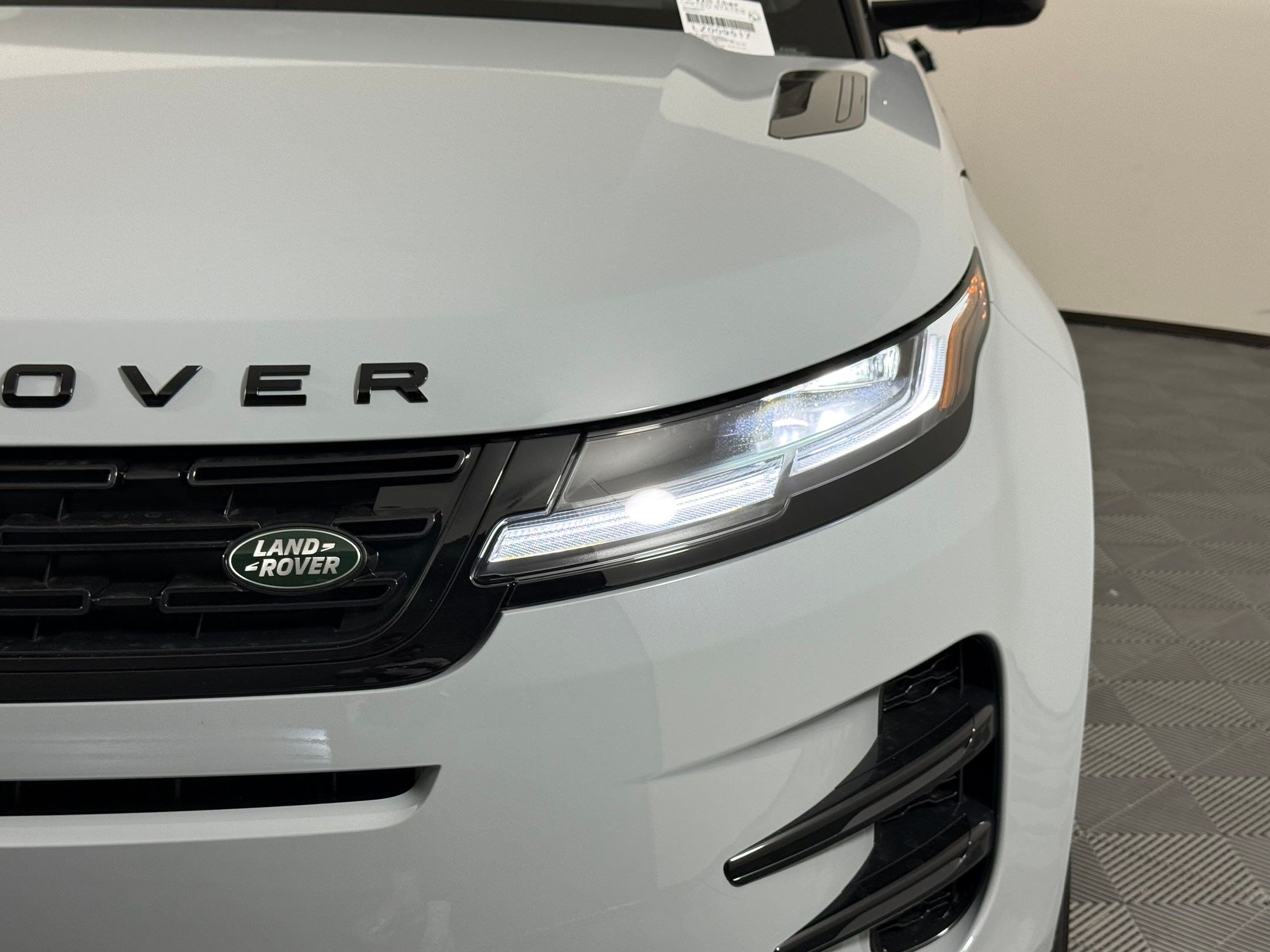 New 2026 Land Rover Range Rover Evoque Hoxton AWD/4WD image 12