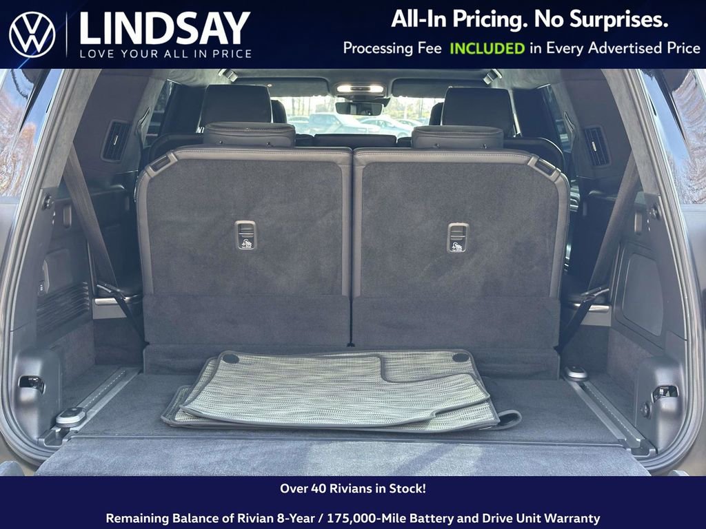 Used 2023 Rivian R1S Adventure image 17