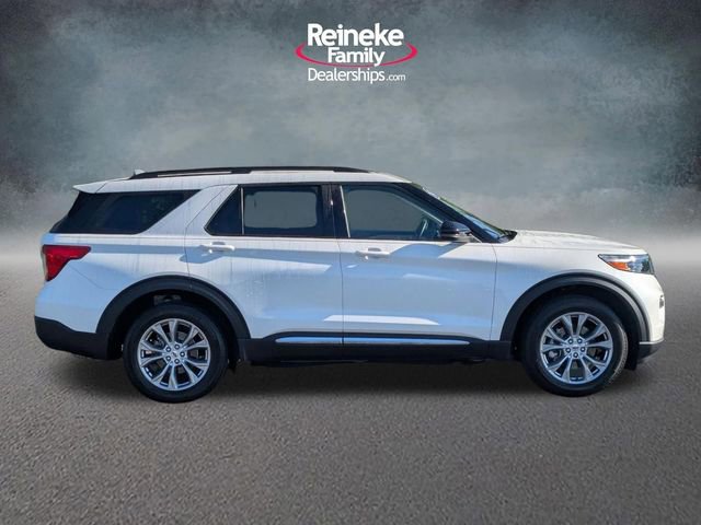 Used 2024 Ford Explorer XLT w/ Equipment Group 202A AWD/4WD image 4