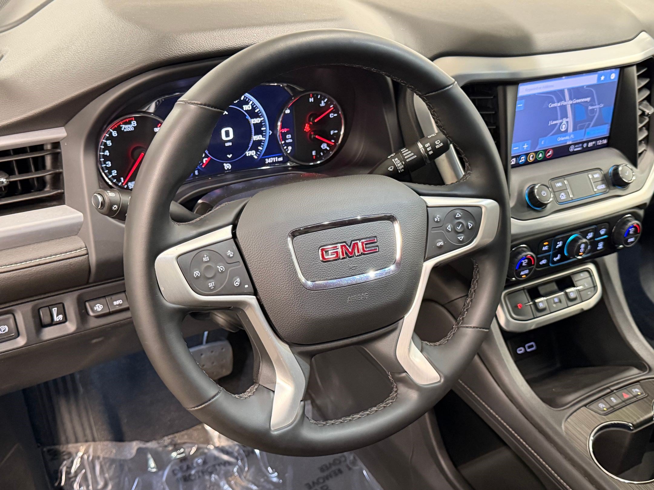 Used 2023 GMC Acadia SLT w/ Elevation Edition AWD/4WD image 4