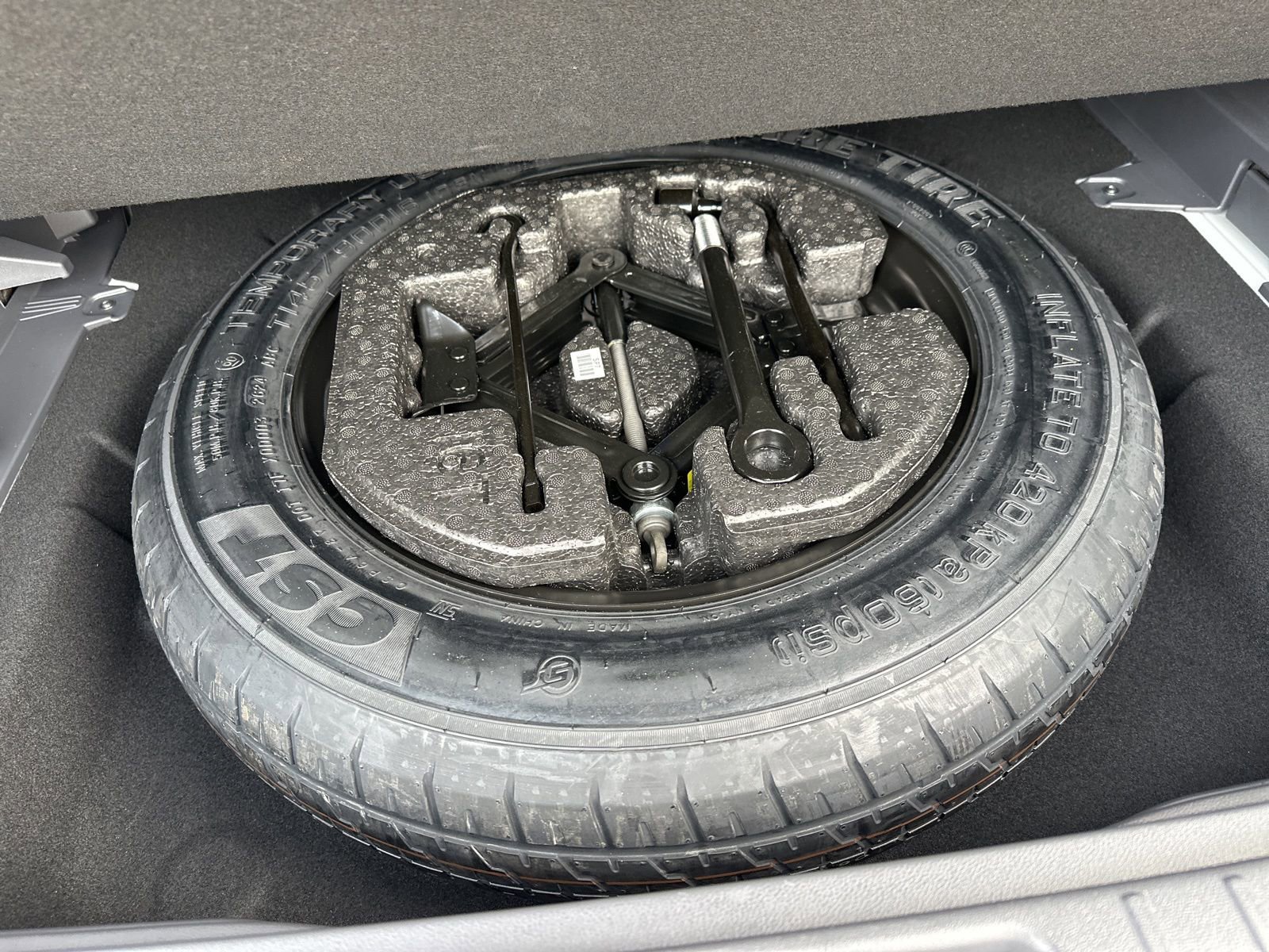 Used 2025 Hyundai Kona Limited image 24