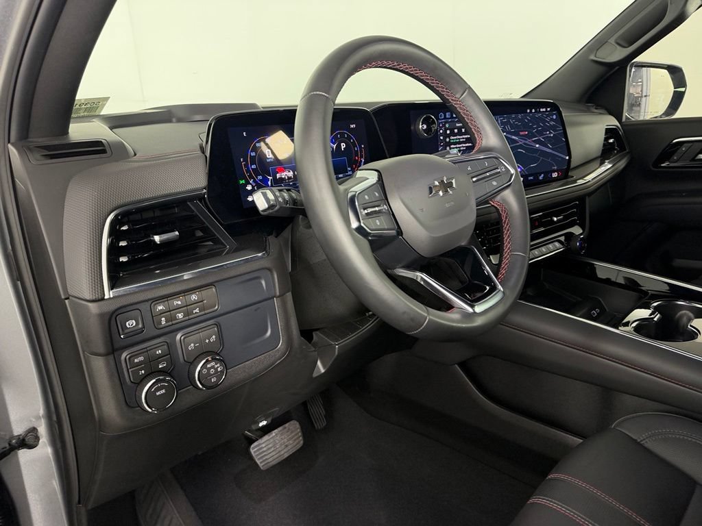 Used 2026 Chevrolet Suburban RST AWD/4WD image 13