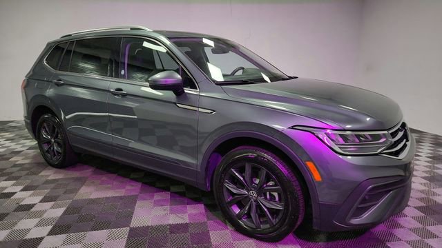 Used 2024 Volkswagen Tiguan SE image 25