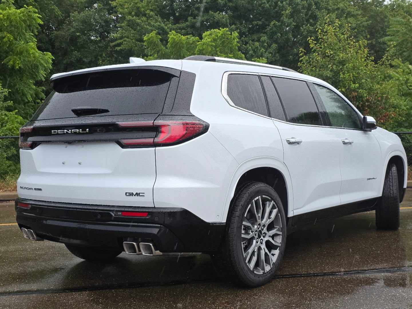 New 2026 GMC Acadia Denali Ultimate w/ LPO, Floor Liner Package AWD/4WD image 18