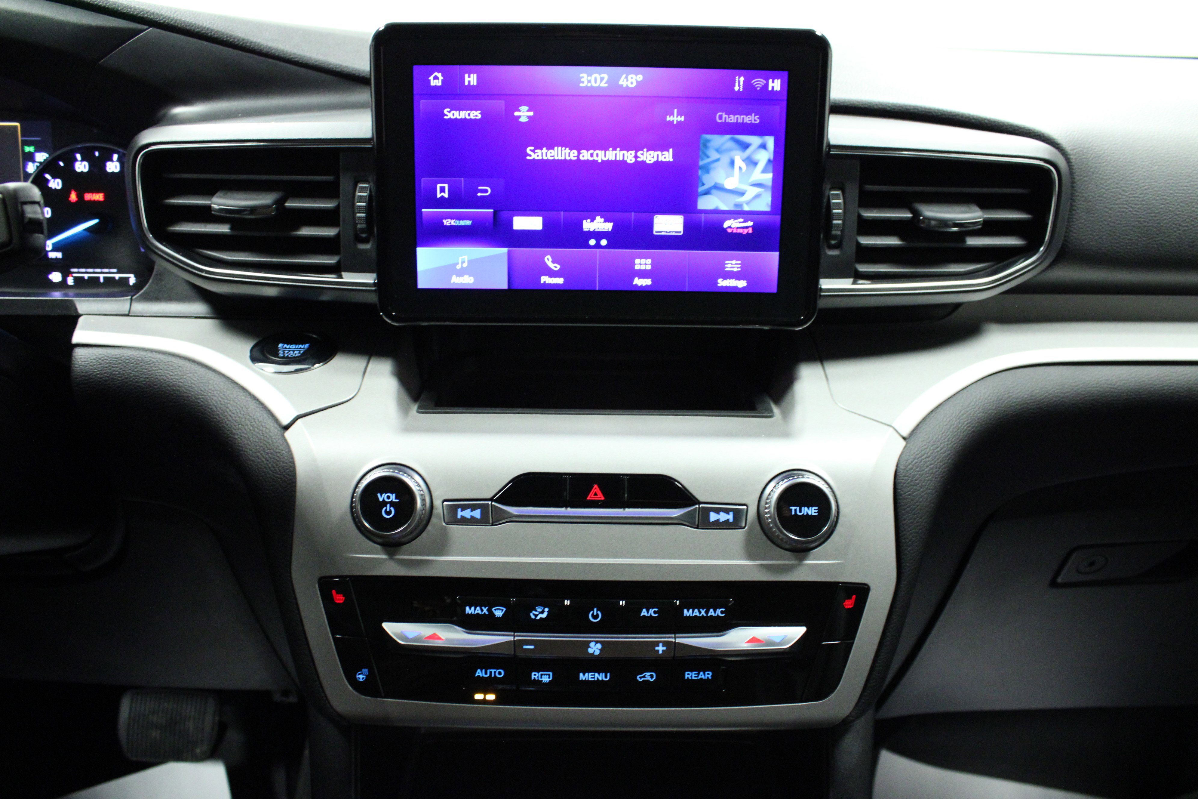 Used 2023 Ford Explorer XLT w/ Equipment Group 202A image 23