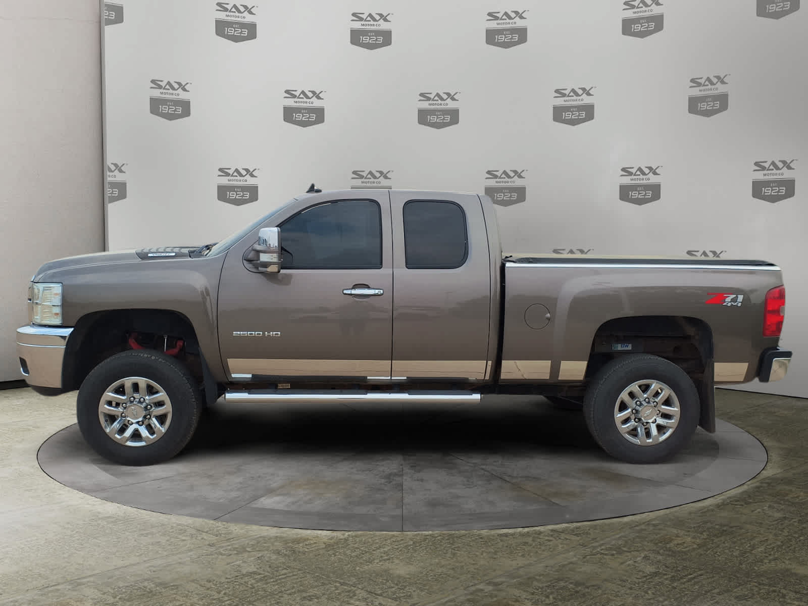 Used 2012 Chevrolet Silverado 2500 LT w/ Interior Plus Package AWD/4WD image 2